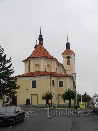 igreja na praça