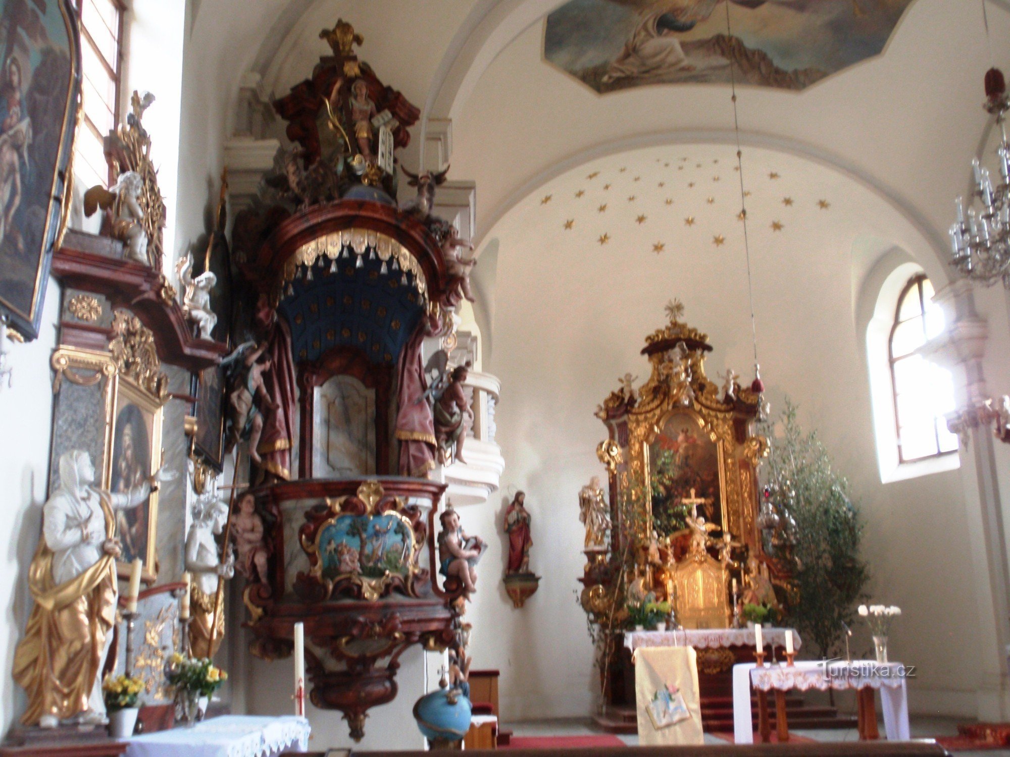 Kirche der Himmelfahrt des Herrn in Brandýs nad Orlicí - Interieur