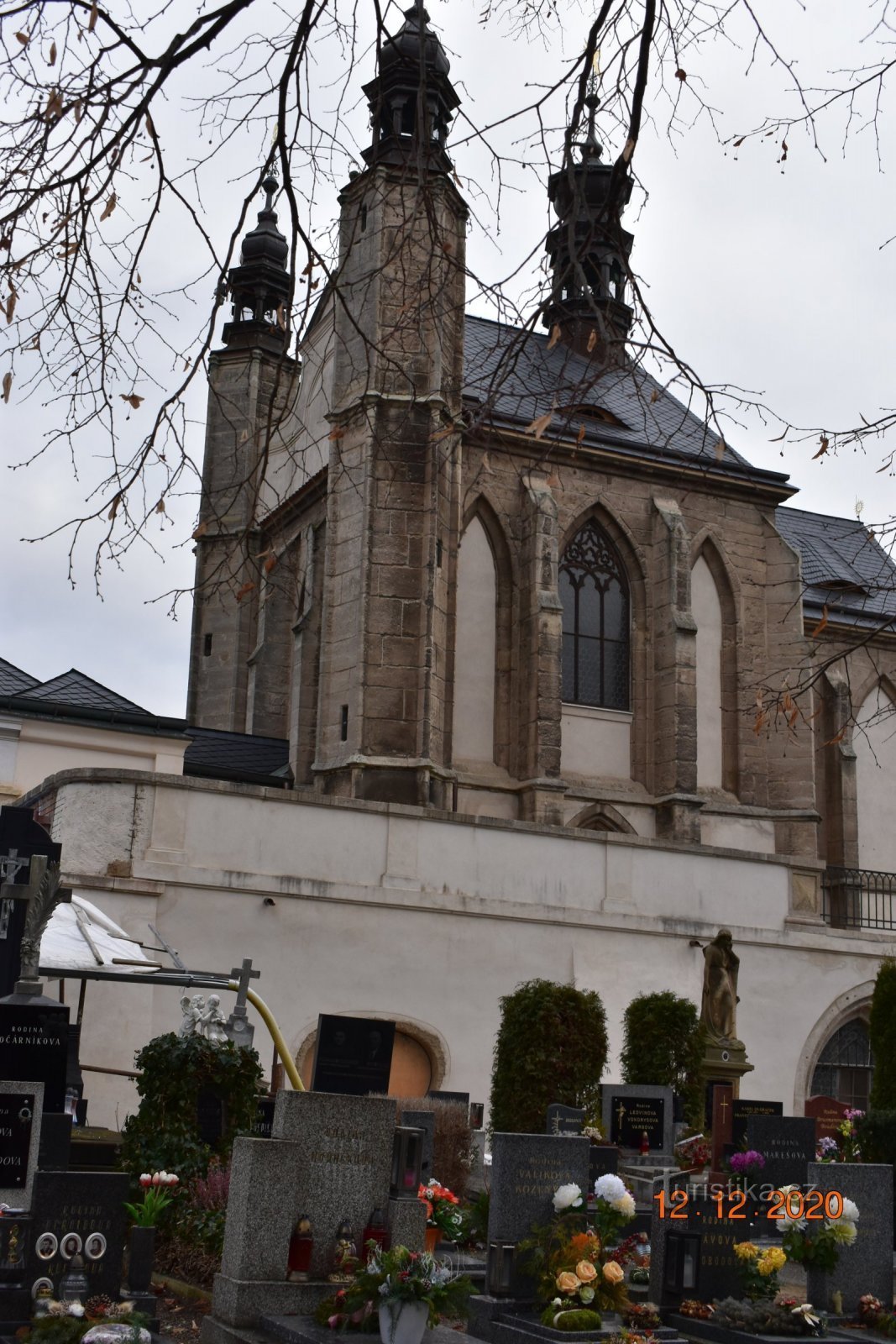 Chiesa dell'Assunzione della Vergine Maria e San Giovanni Battista, Chiesa di Tutti i Santi e Costanza, Sedlec