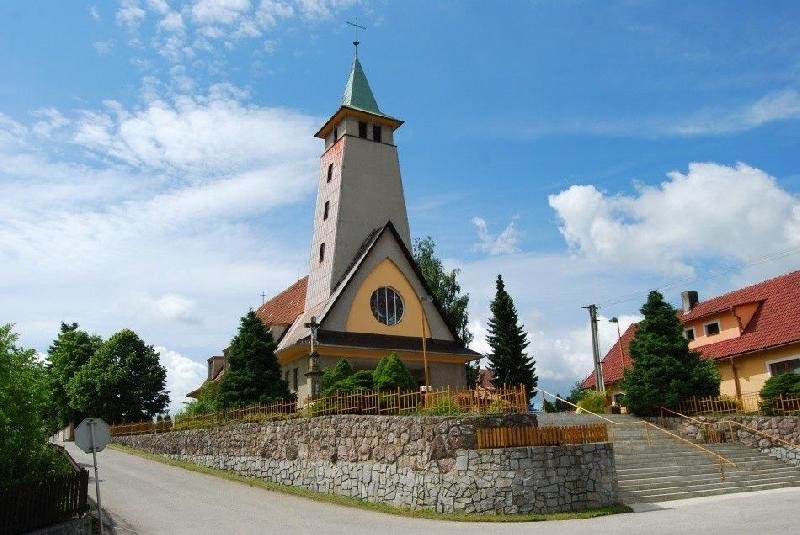 kostel Nanebevzetí Panny Marie