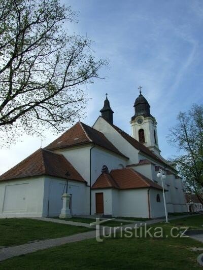 Kerk van de Hemelvaart van de Maagd Maria: Kerk van de Hemelvaart van de Maagd Maria, auteurstad Velké Pavlovice