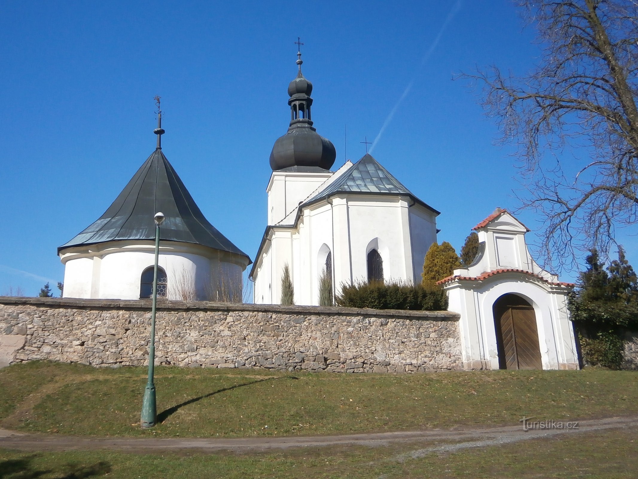 Szűz Mária Mennybemenetele templom (Osice)