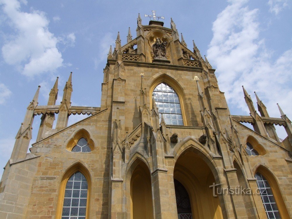 Szűz Mária Mennybemenetele, Szent Wolfgang és Szent Benedek temploma