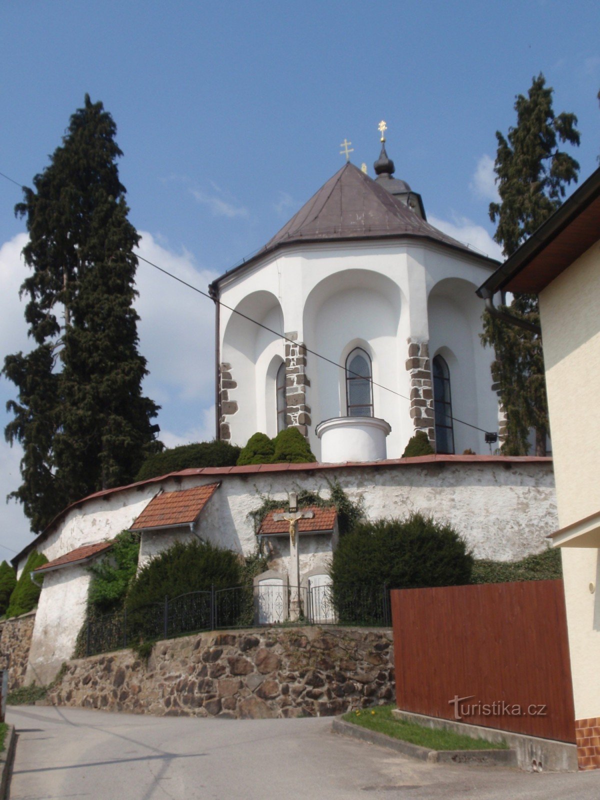 Iglesia de la Asunción de la Virgen María en Netín