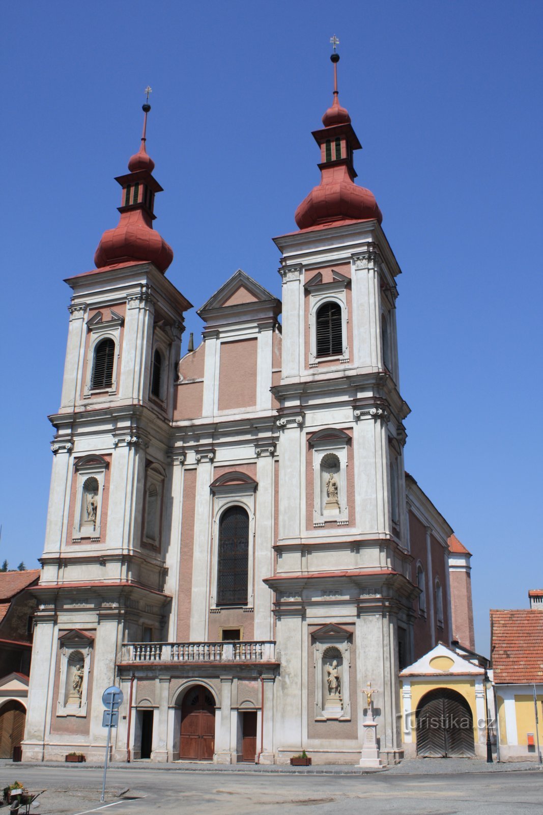 Biserica Vizita Fecioarei Maria