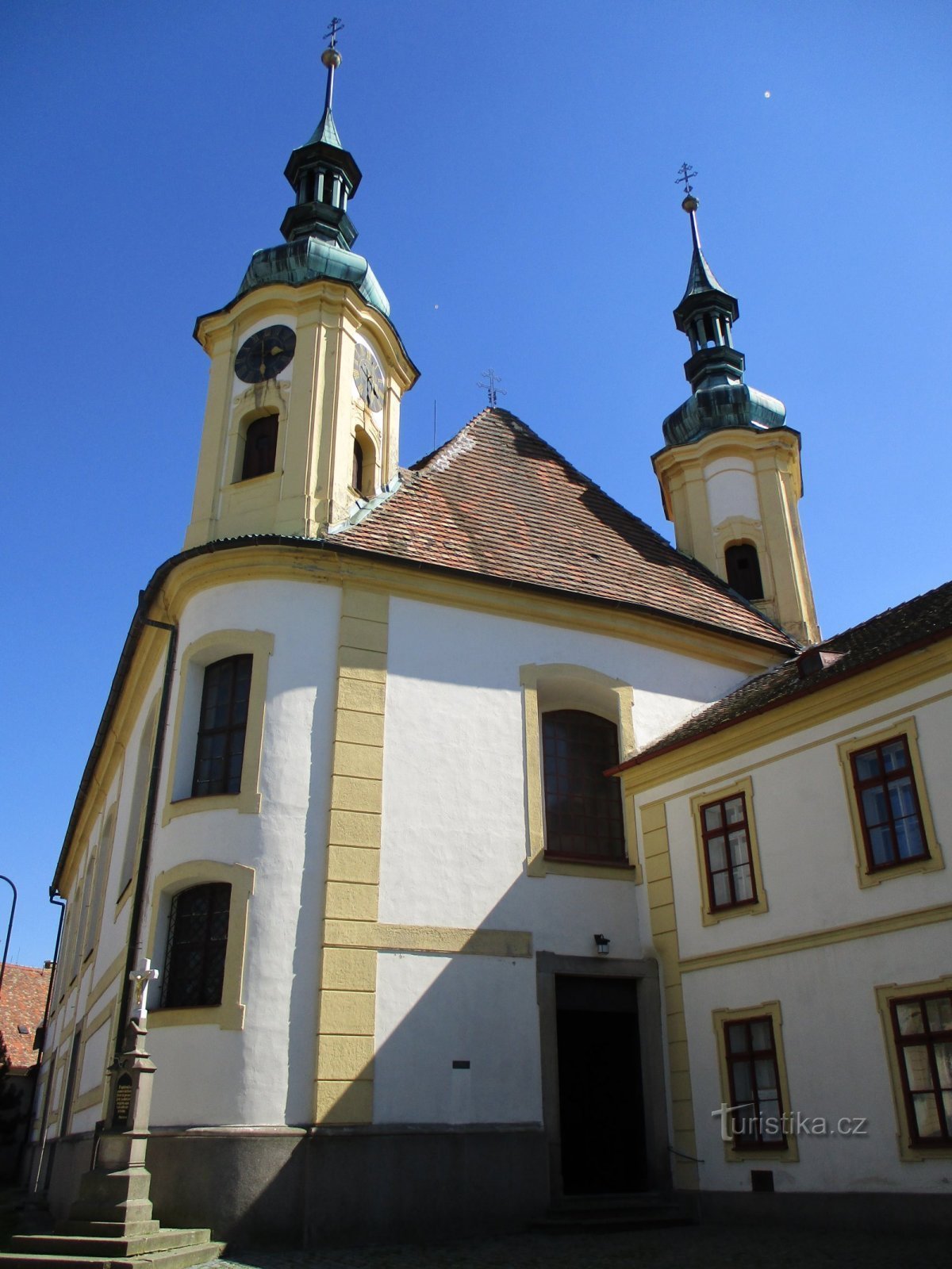 Église de la Sainte Trinité (Opočno, 18.5.2020/XNUMX/XNUMX)