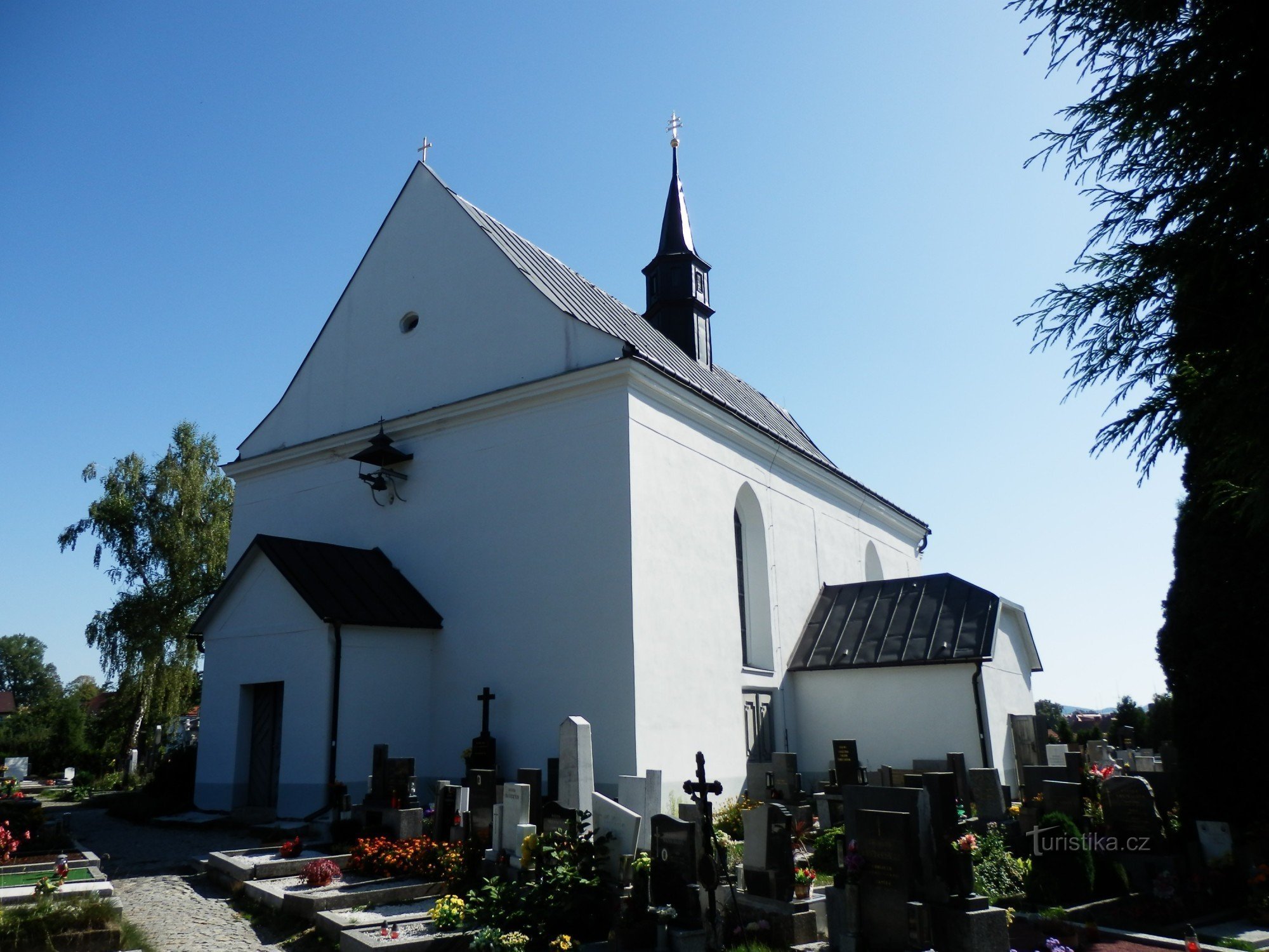 Den heliga treenighetens kyrka i Bystřice nad Pernštejnem