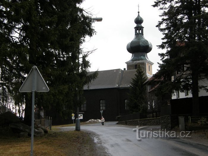 Kerk van de Heilige Drie-eenheid in Srní