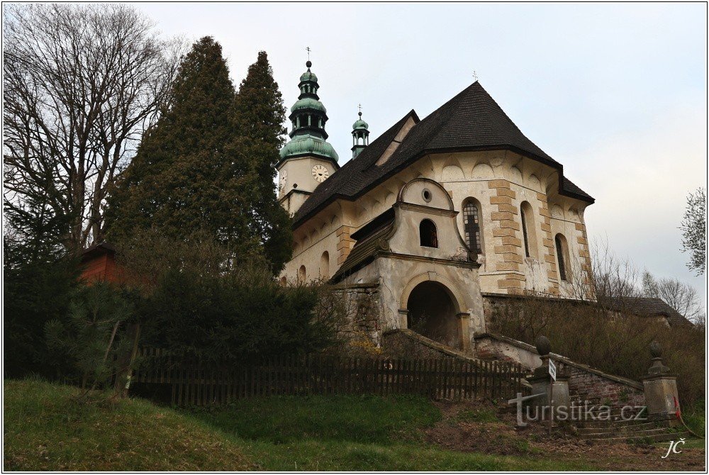 Kerk van de Heilige Drie-eenheid in Zdoňov