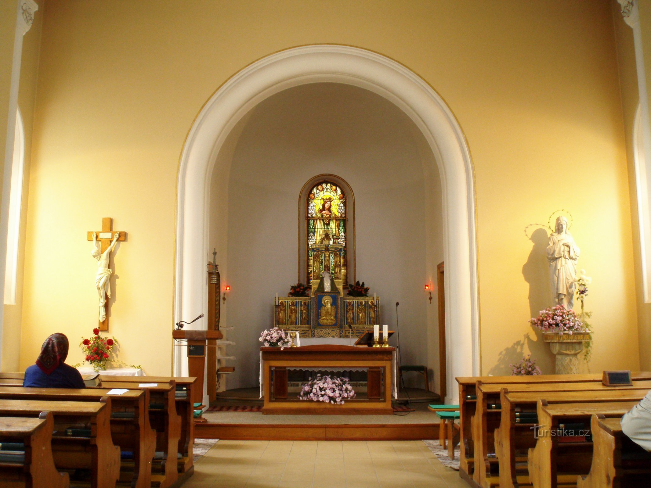 圣母无染原罪教堂 (Hradec Králové)
