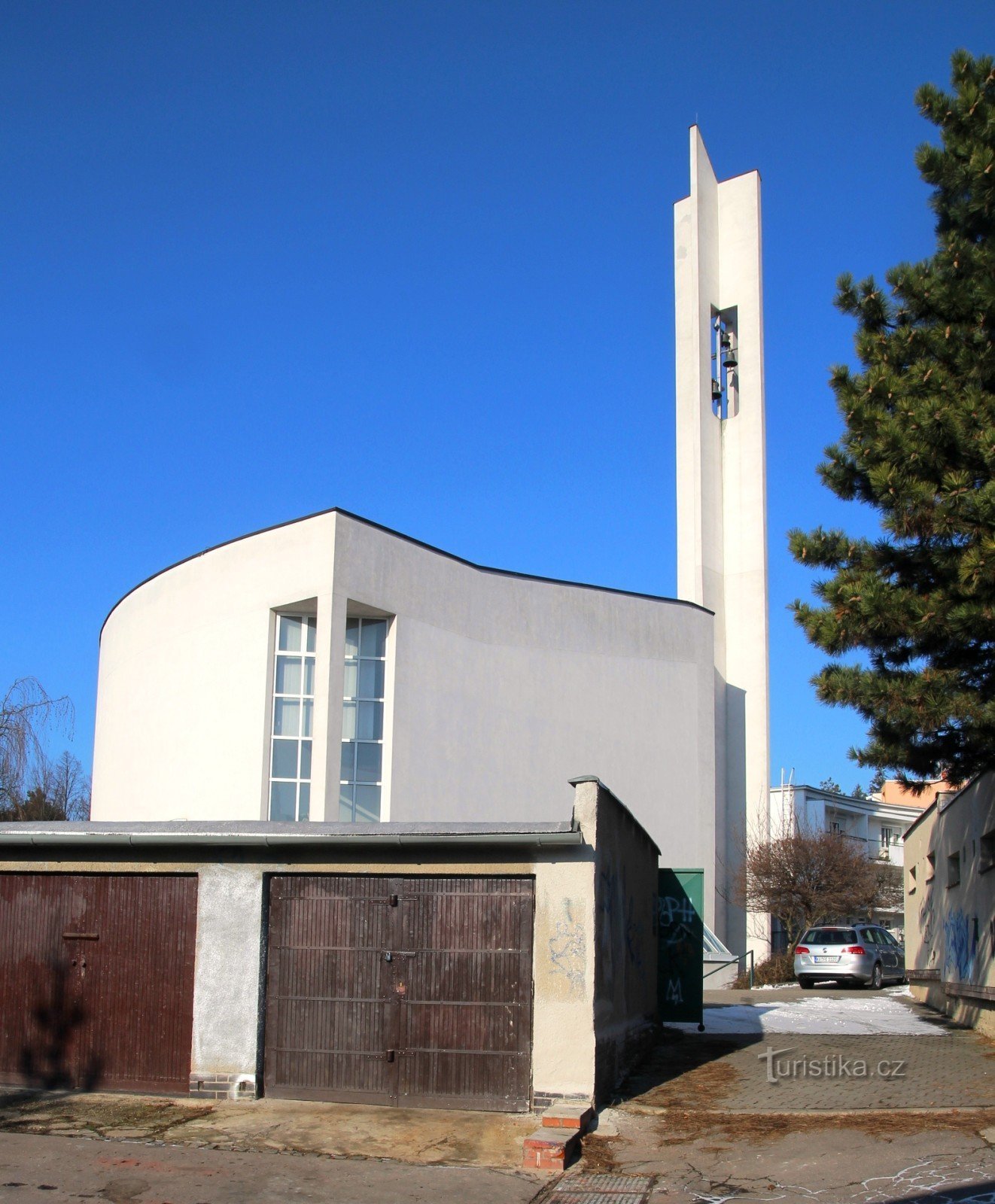Crkva s juga