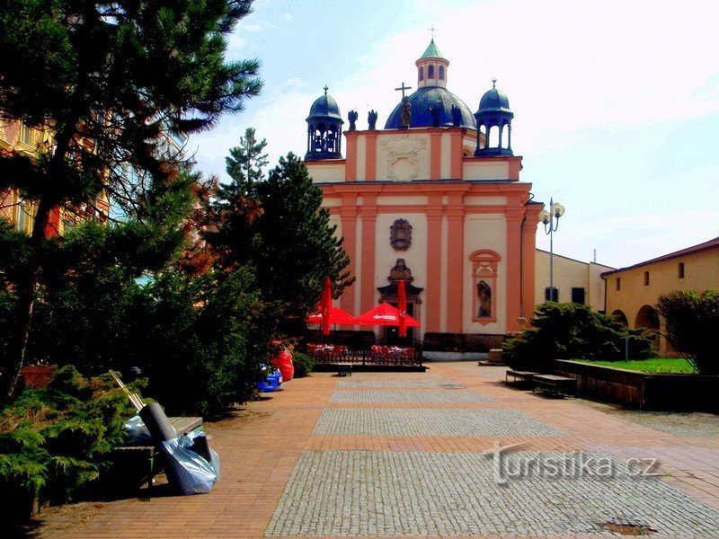 Kościół Wniebowstąpienia św. Kryzys