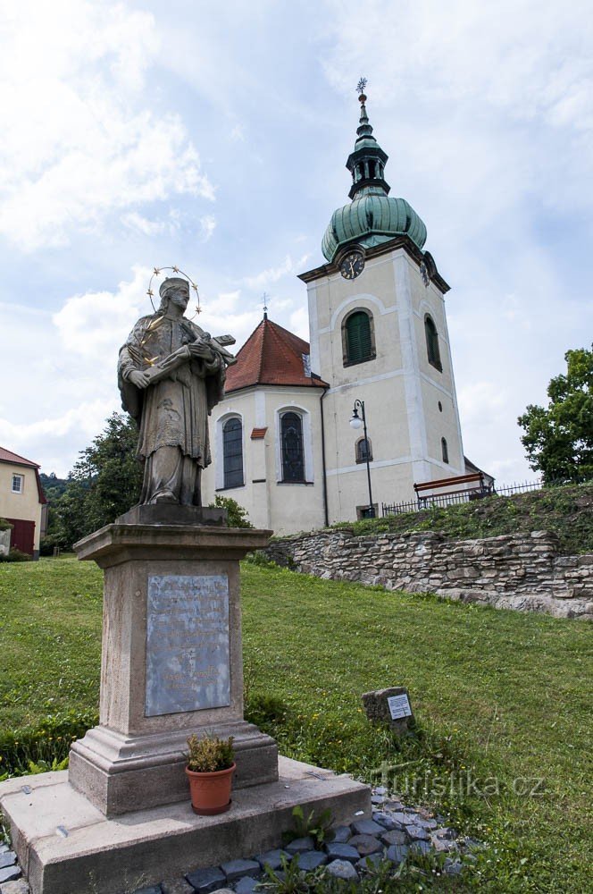 Église avec Jan Nepomucký