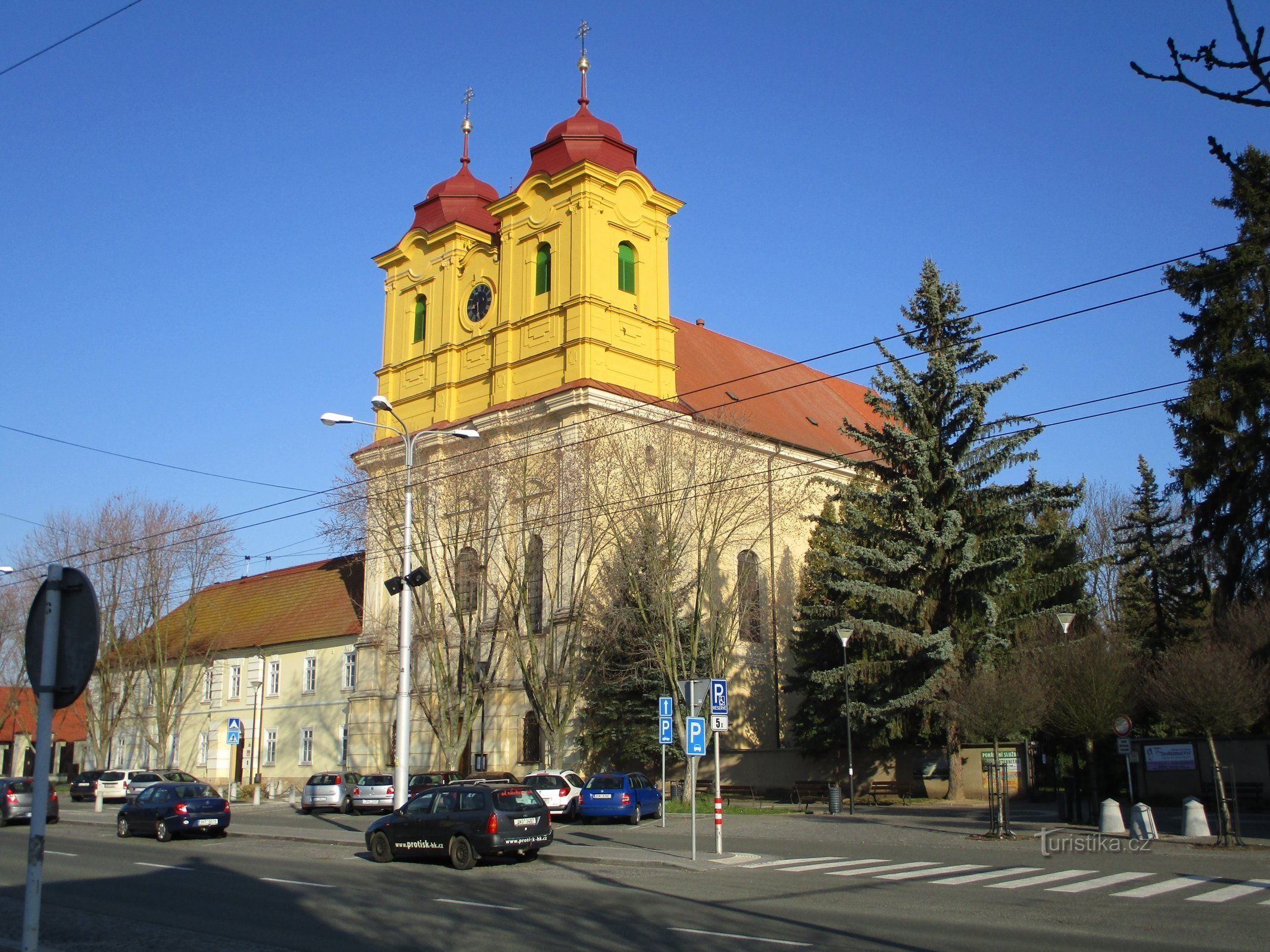 Kostel sv. Anny (Hradec Králové, 5.4.2020)