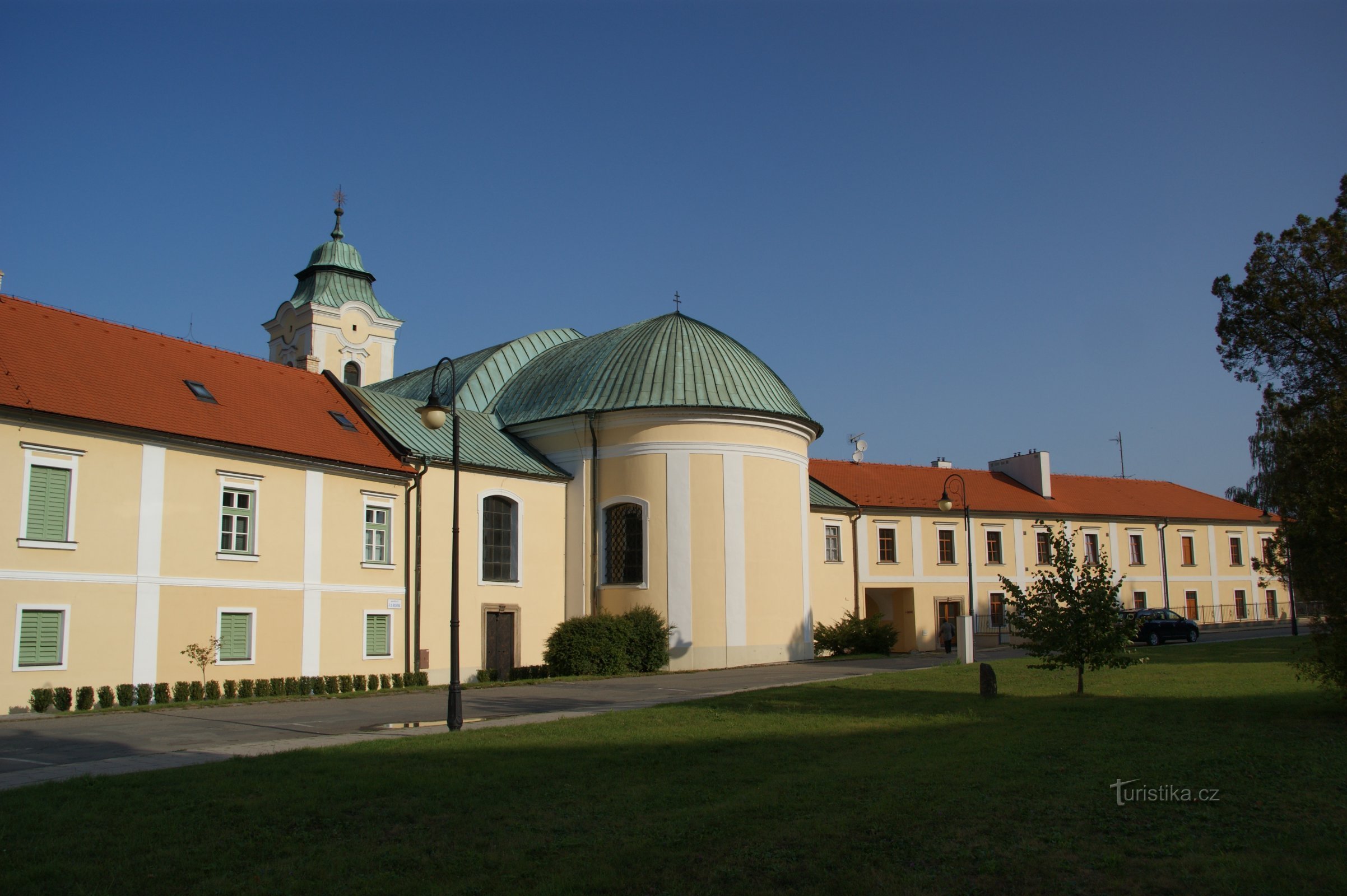 crkva sv. Ane s nekadašnjom isusovačkom rezidencijom