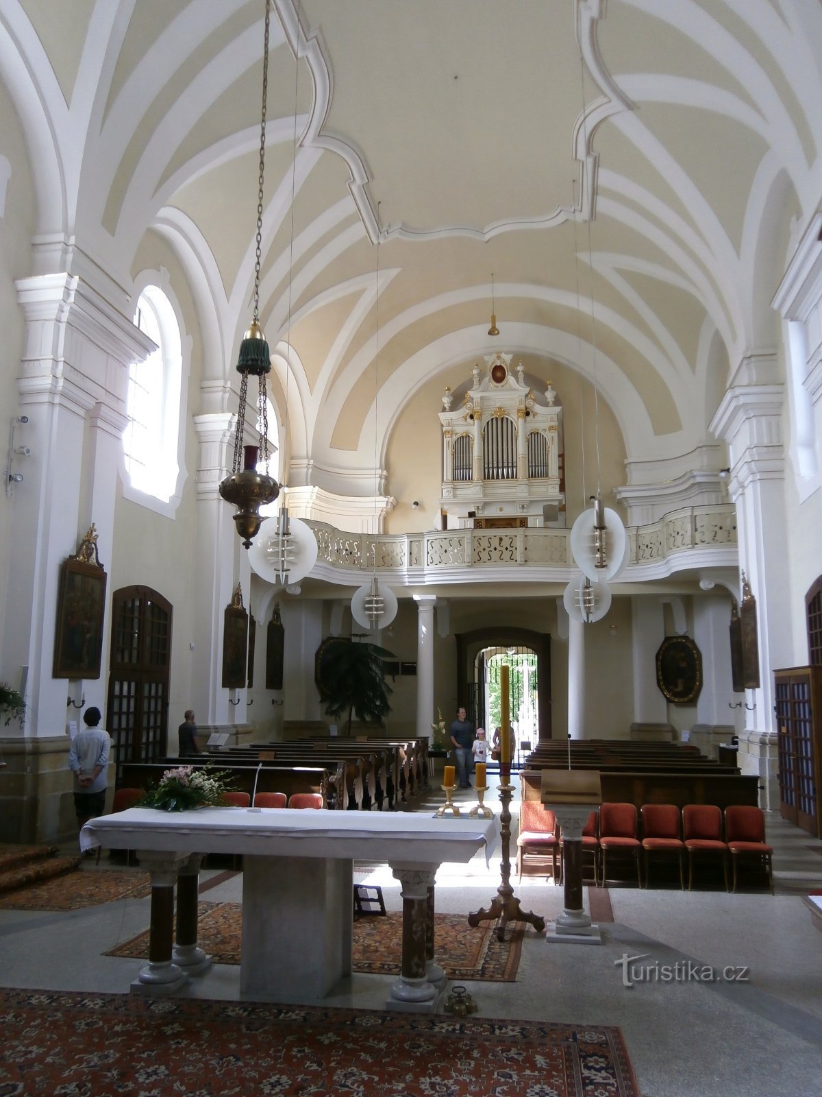 Kerk van St. Antonína, Hradec Králové, 23.5.2014 juli XNUMX)