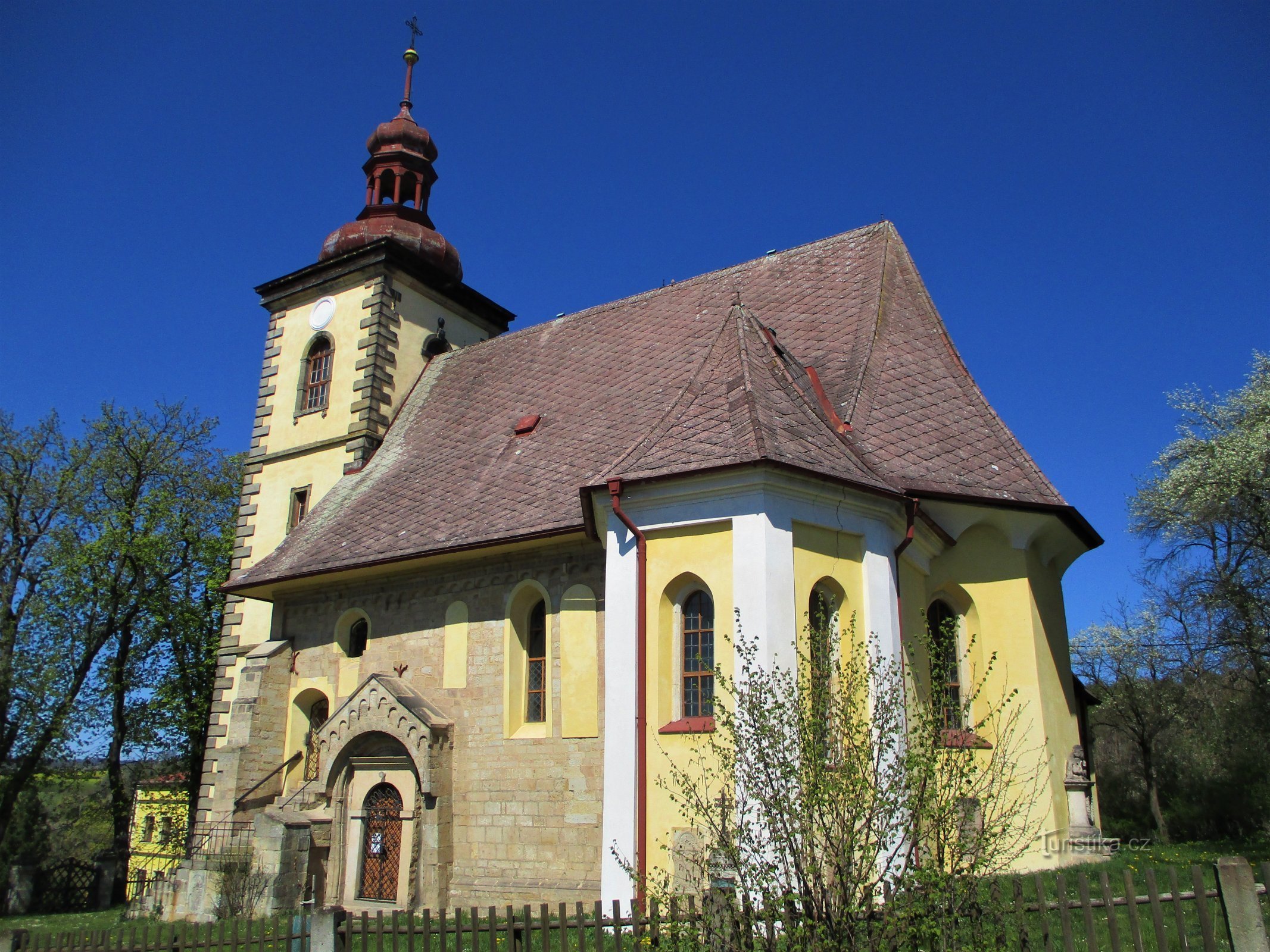 Kerk van St. Bartholomeus, de apostel (Lanžov, 20.4.2020 april XNUMX)