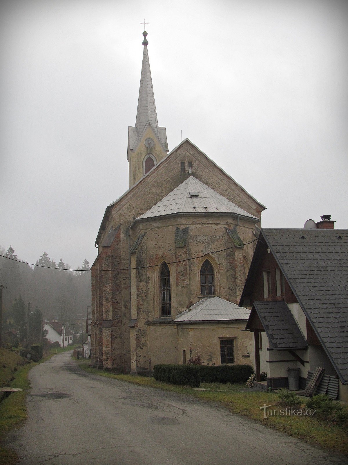 Iglesia de San Bedrich en Bedrichov