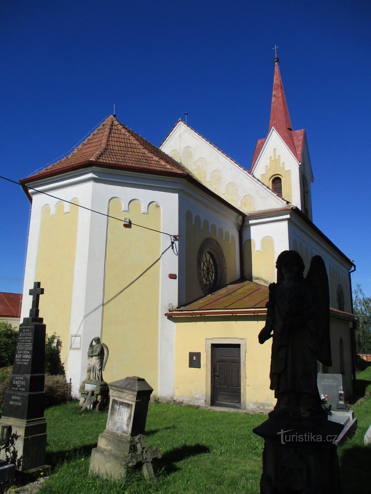Kostel sv. Filipa a Jakuba (Mlékosrby, 5.7.2020)