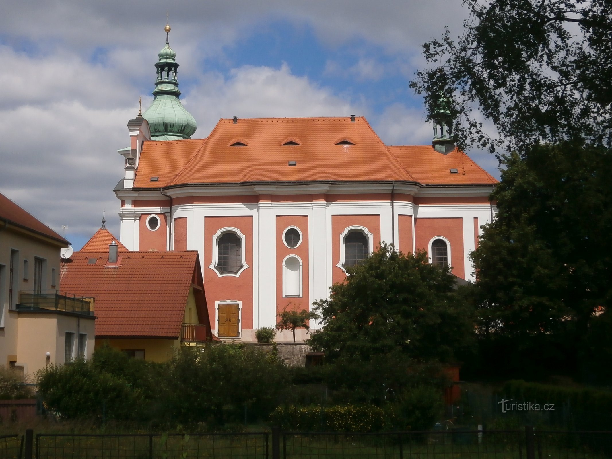 Kyrkan St. Jakob den äldre, aposteln (Červený Kostelec)