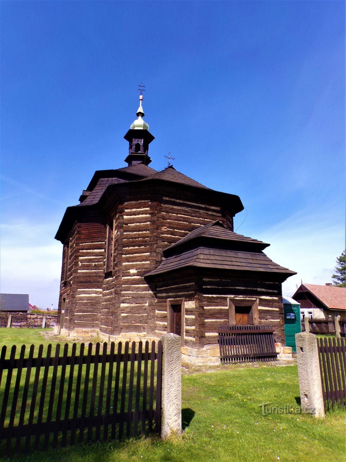 Kyrkan St. George, martyren (Loucná Hora, 30.4.2021/XNUMX/XNUMX)