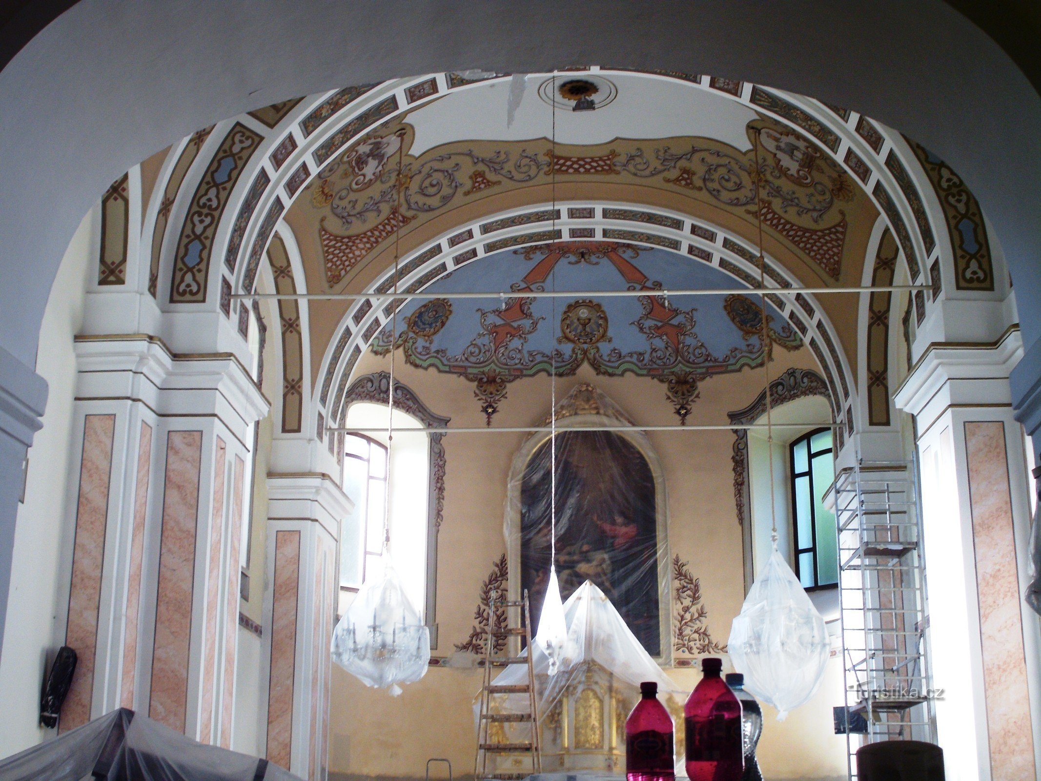 kyrkan St. Josef från 1810 - invändiga reparationer