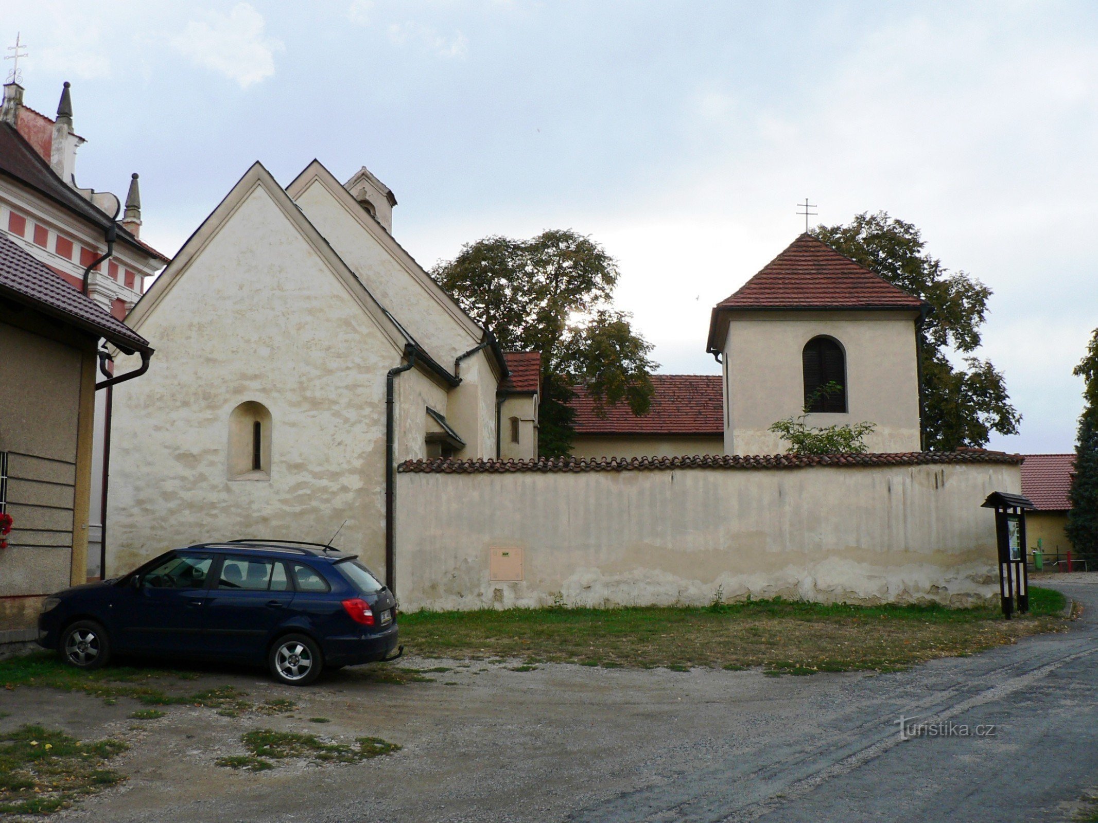 kyrkan St. Catherine med klockor