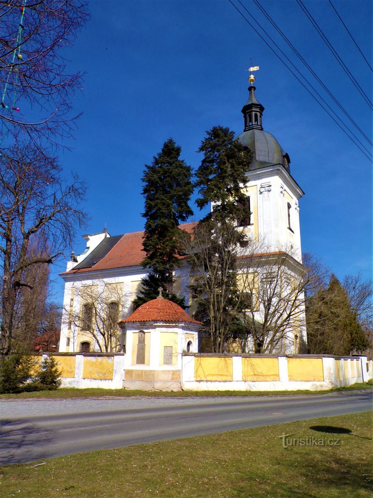 Kostel sv. Klimenta (Dobřenice, 30.3.2021)