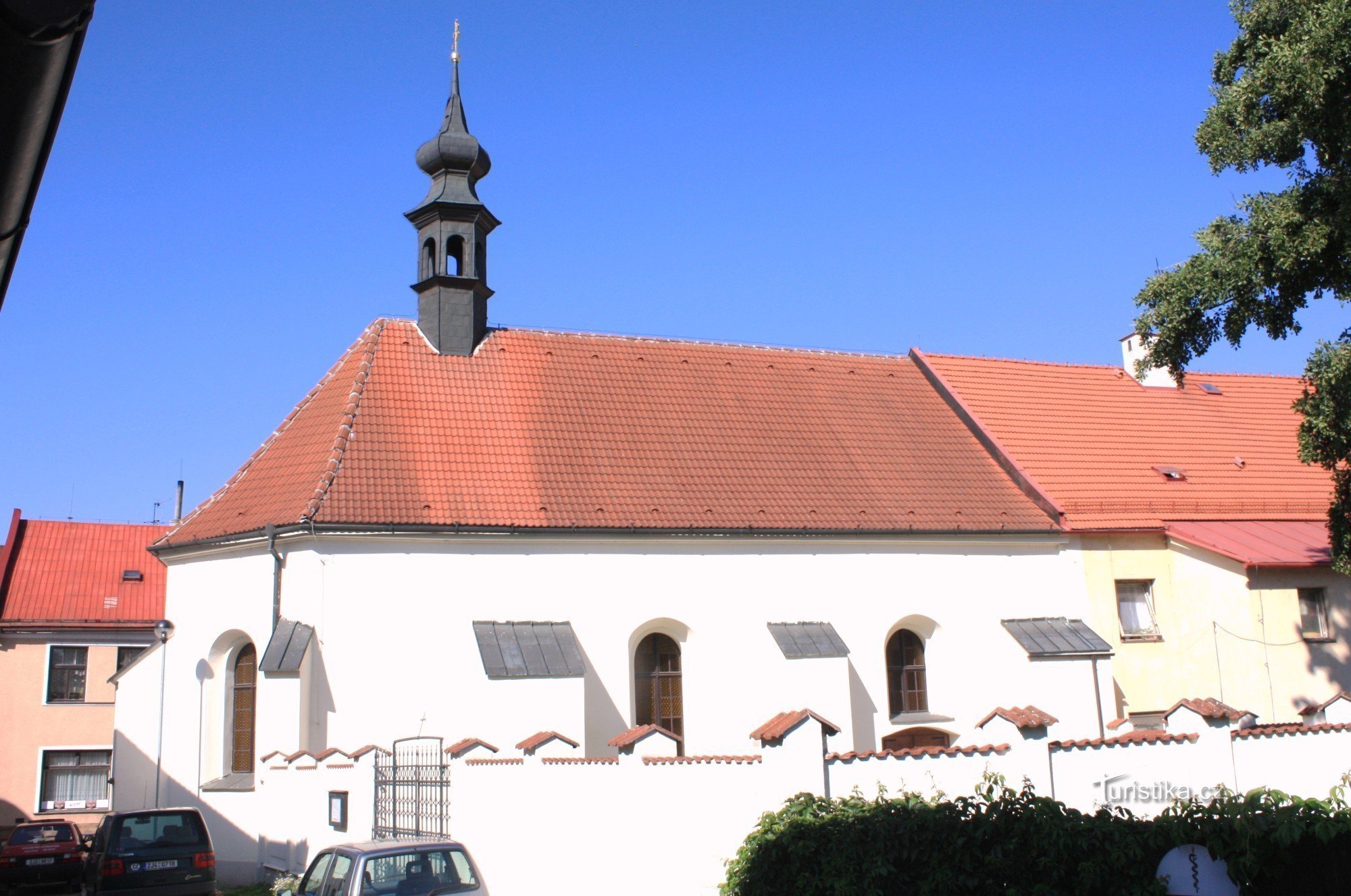 Kostel sv. Kříže a Špitál