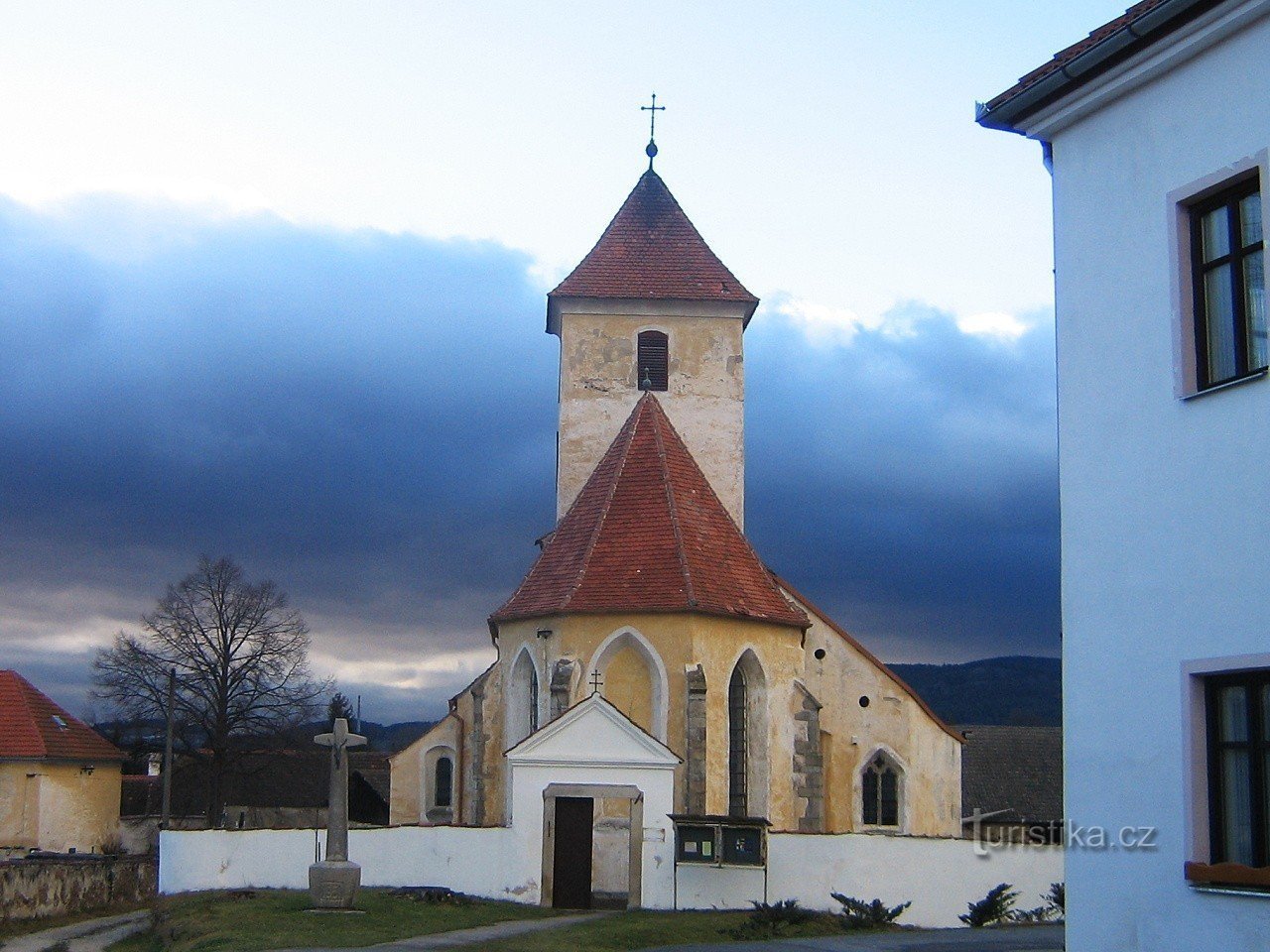 Kostel sv. Máří Magdaleny od východu