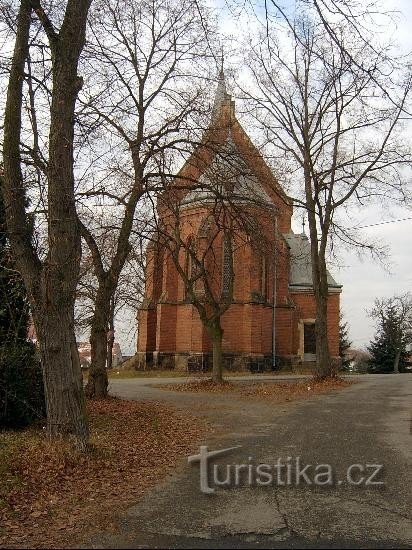 Chiesa di St. Markéty: Vista da est.