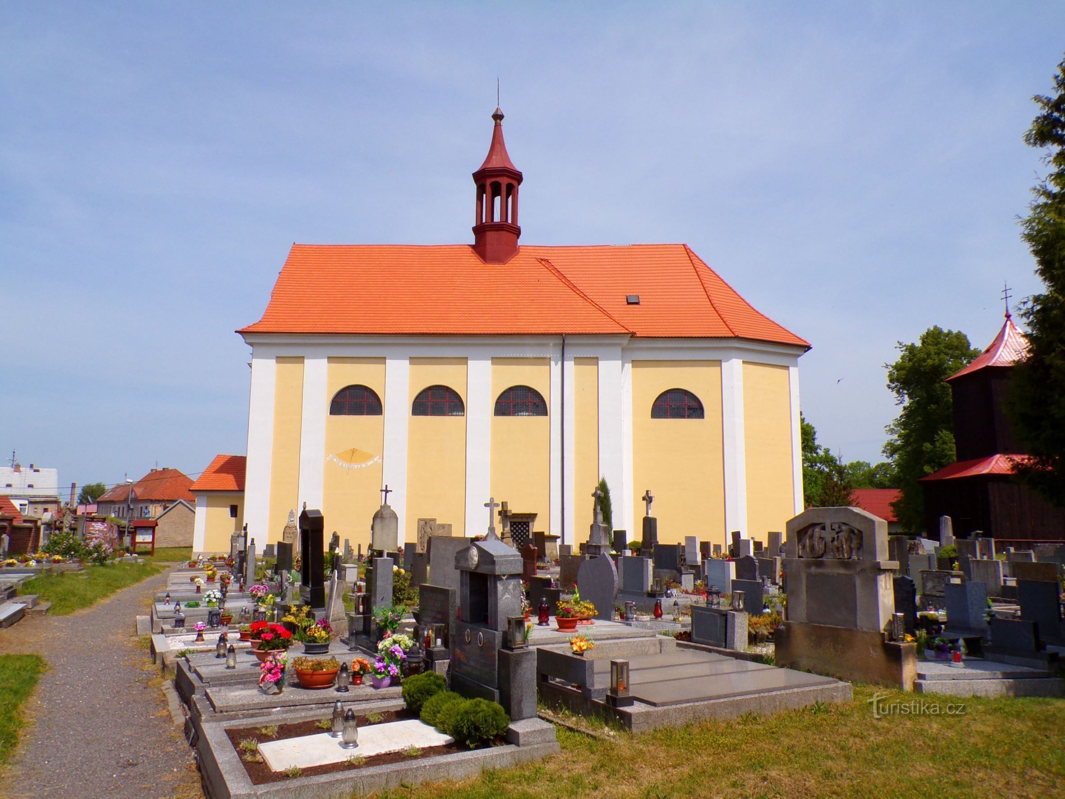 Kyrkan St. Ärkeängeln Mikael (Borohrádek, 20.5.2022-XNUMX-XNUMX)