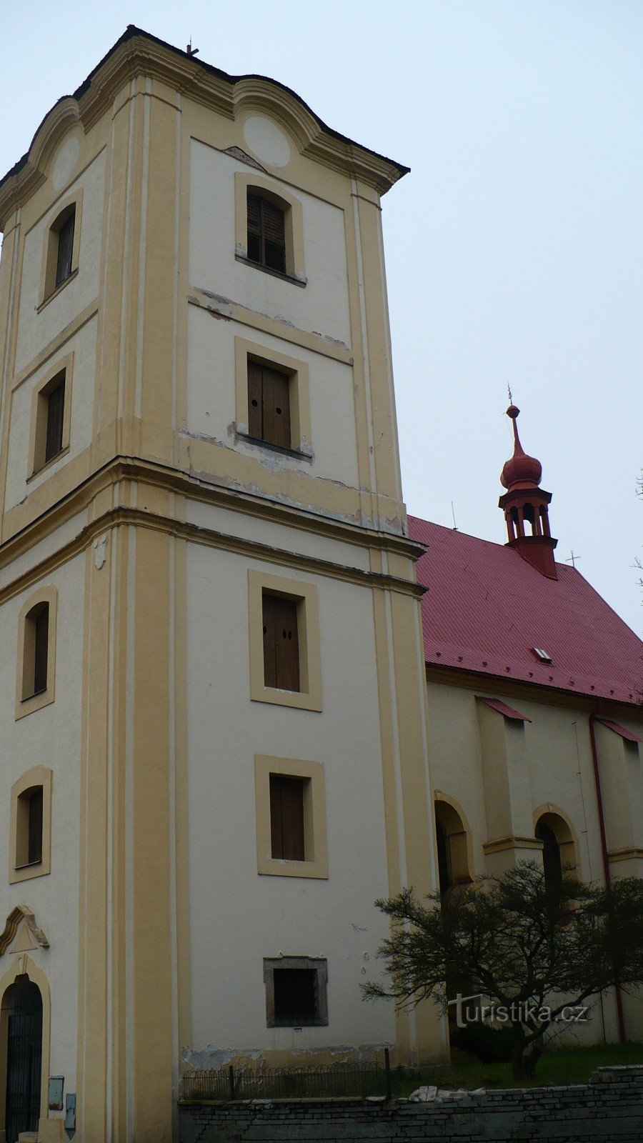 igreja de s. Miguel Arcanjo em Bochov