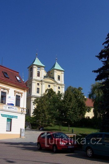 Iglesia de San Miguel Arcángel en Litvínov