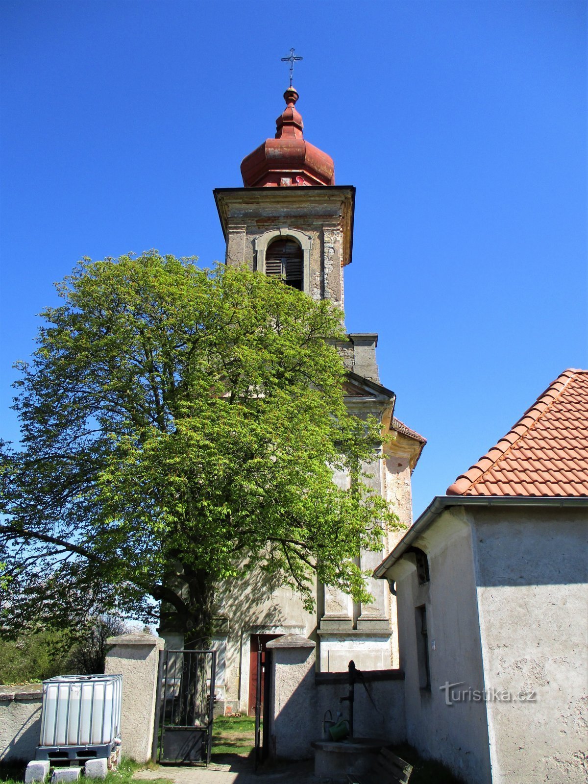 Kerk van St. Nicholas, bisschop (Žíželeves. 20.4.2020)