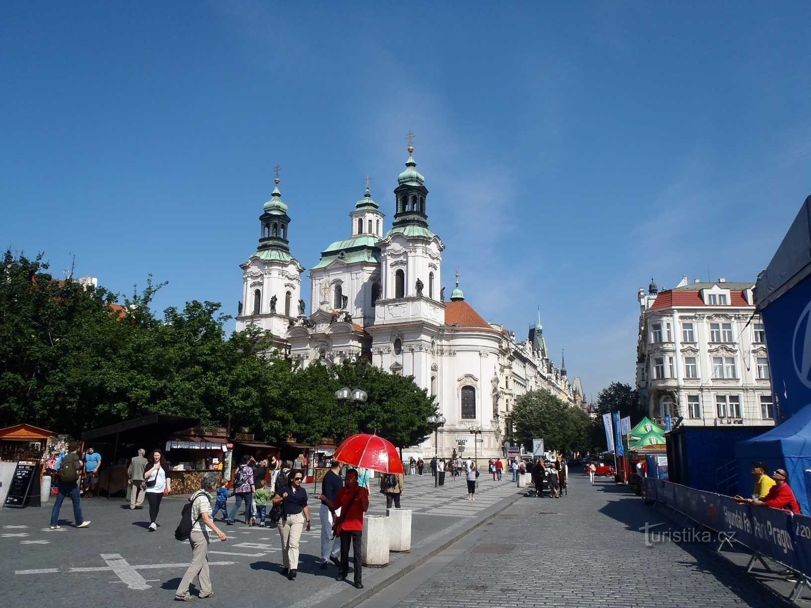 Szent Miklós templom az Óváros téren - 15.6.2012