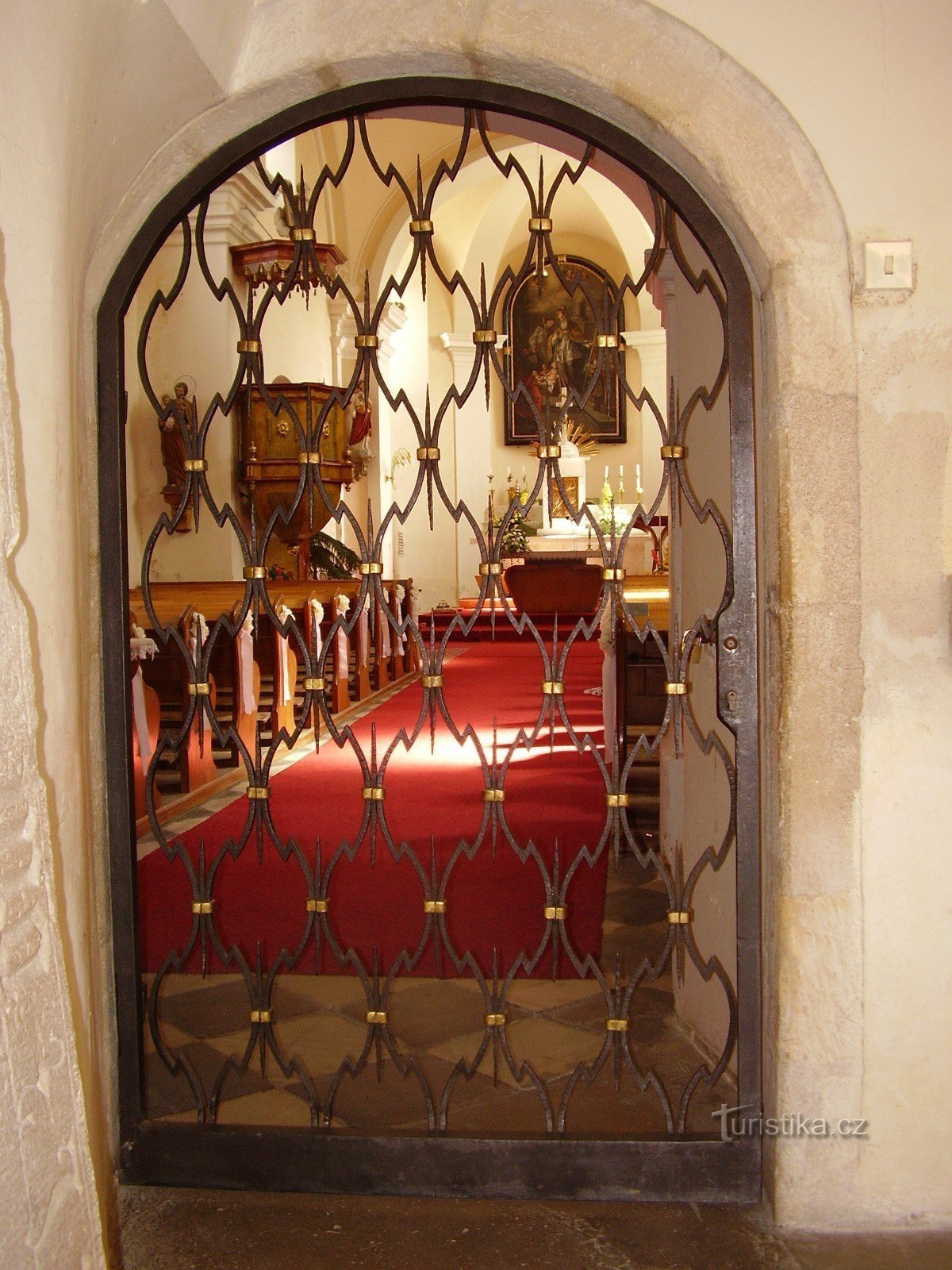 Iglesia de San Nicolás en Deblín - interior