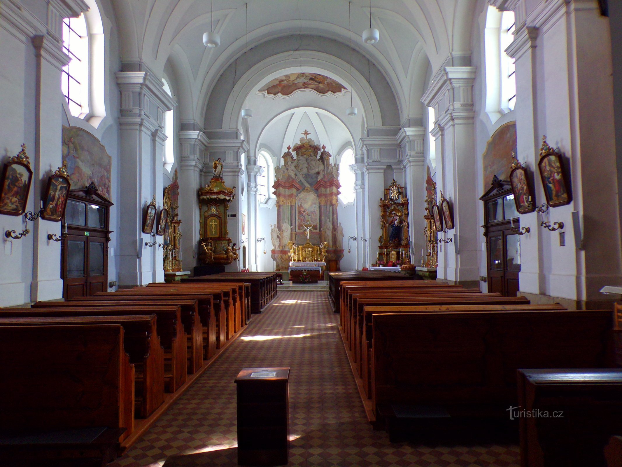 Igreja de S. André, o apóstolo (Třebechovice pod Orebem, 1.9.2022 de maio de XNUMX)