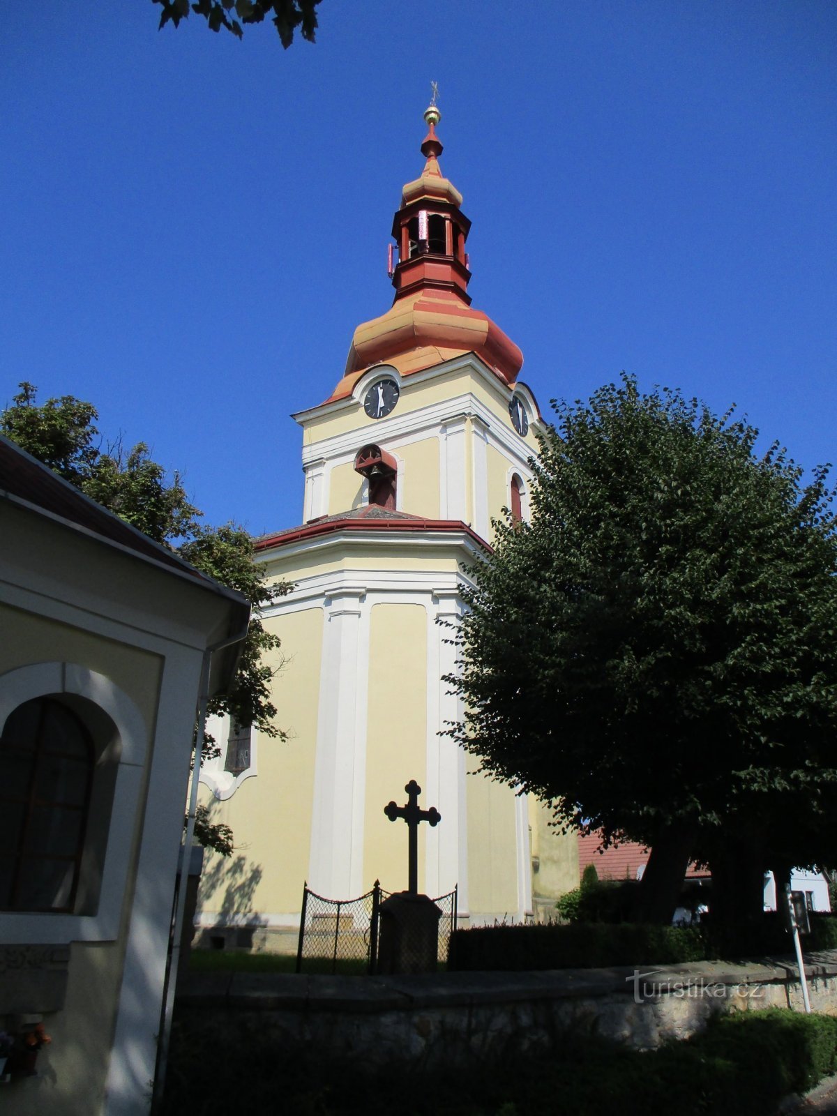 templom Szent Péter és Pál apostolok (Milovice)