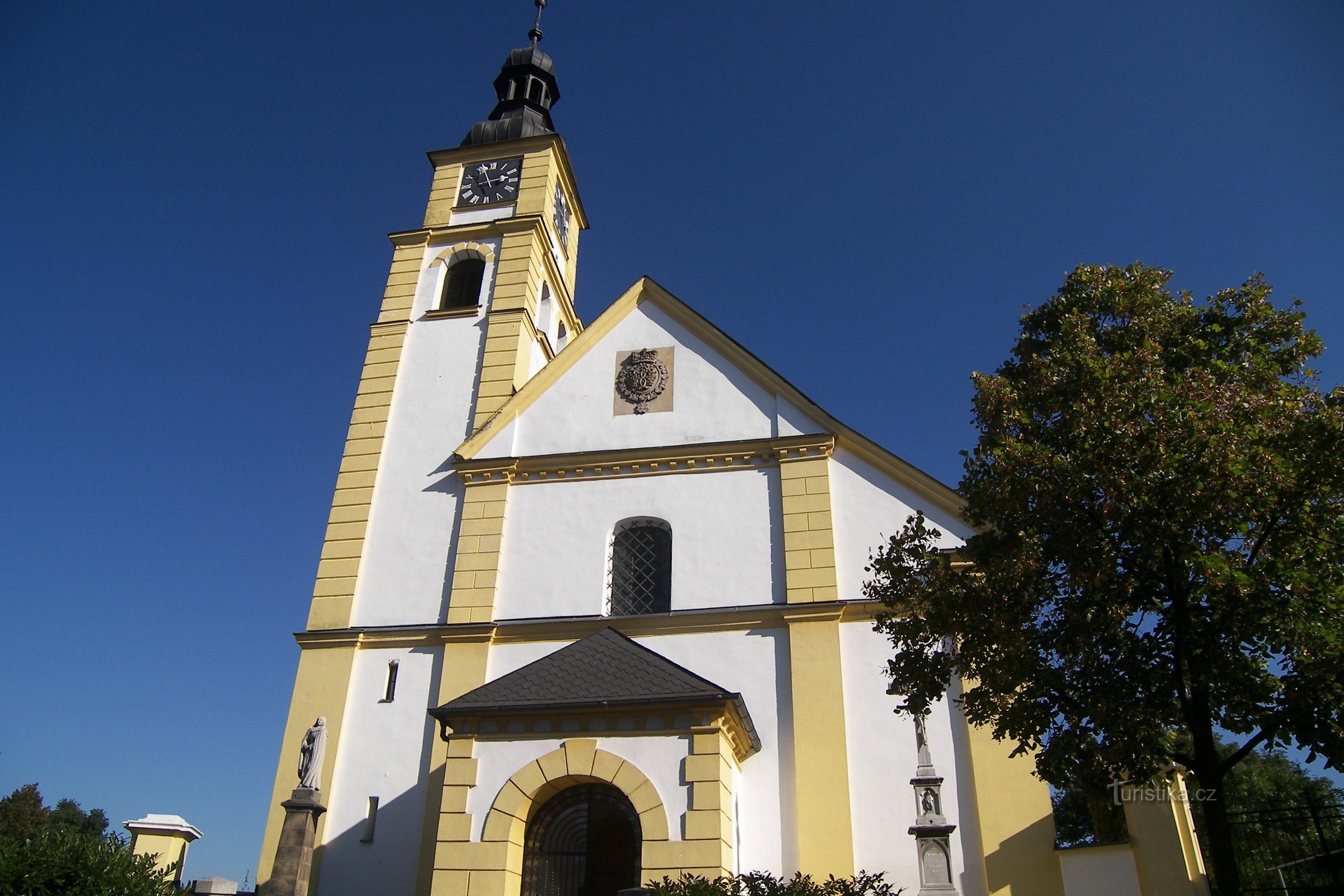 templom Szent Péter és Pál Hradec nad Mor.