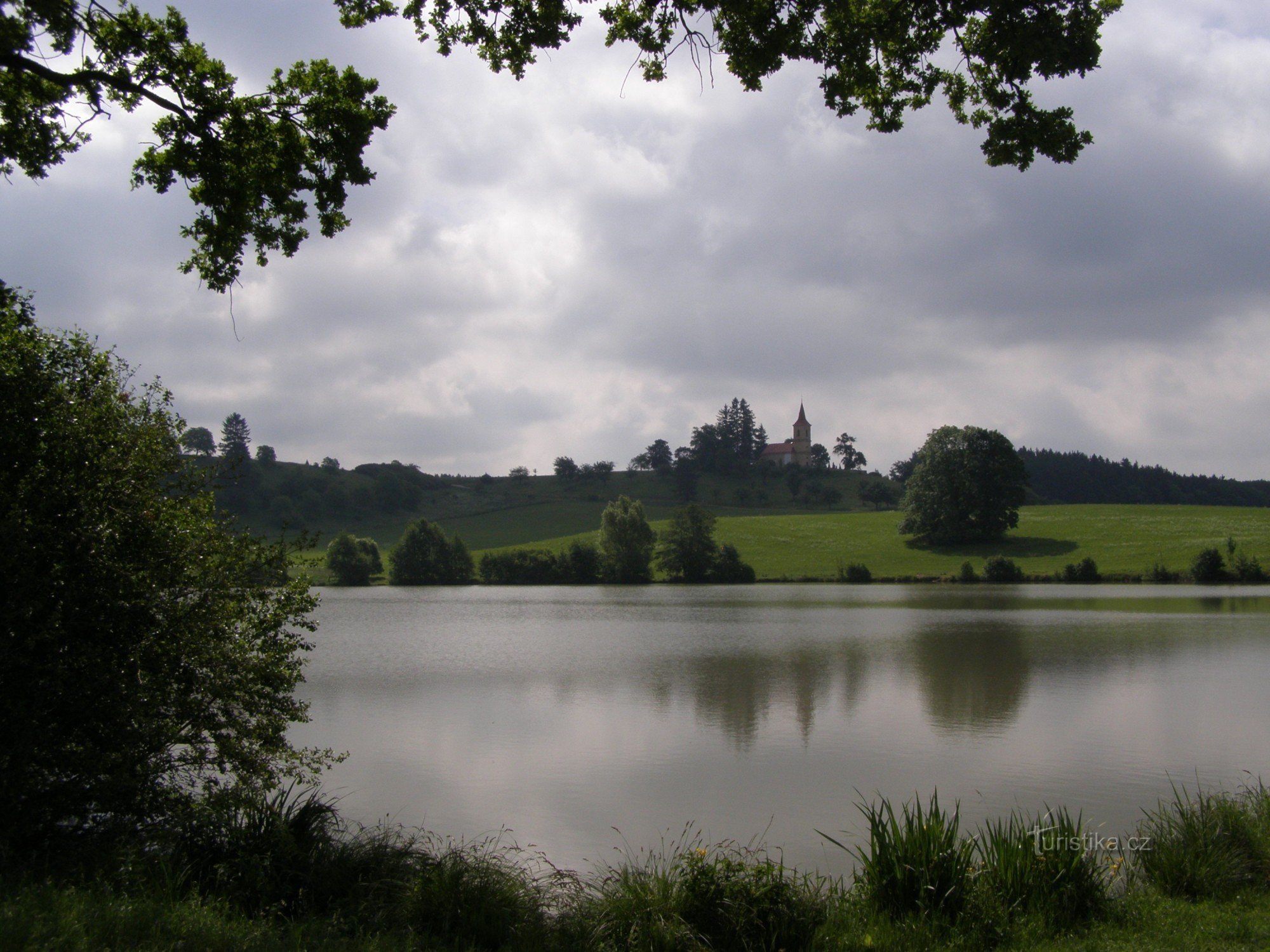 Kirche St. Peter und Paul aus Erben's Oak