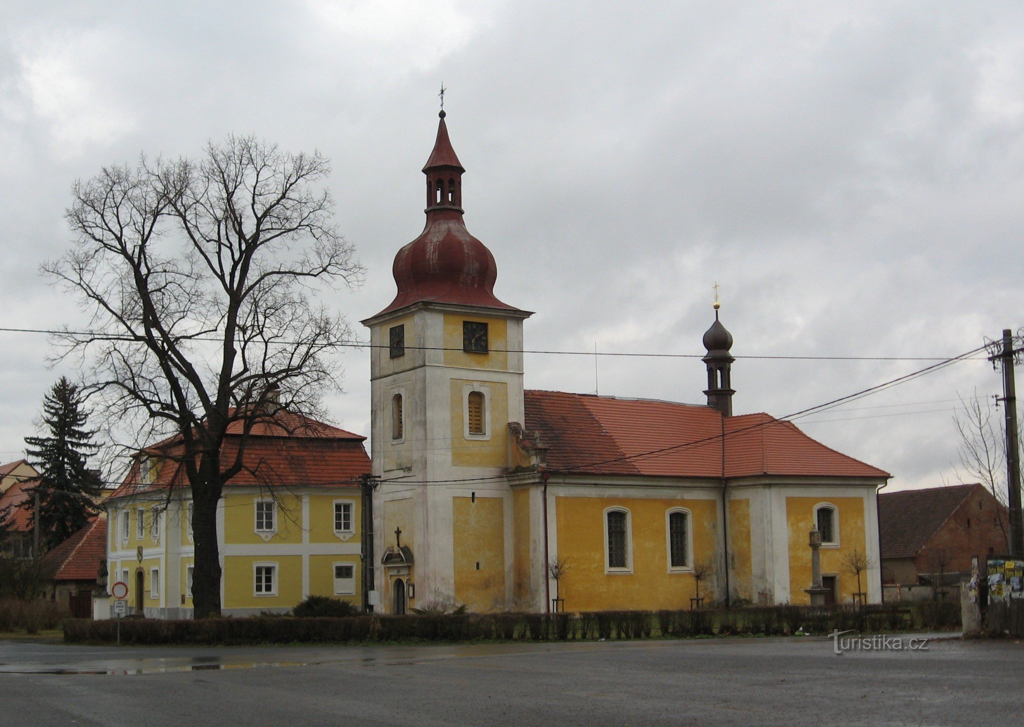 圣教堂。 多尔尼卢卡维卡的彼得和帕夫拉