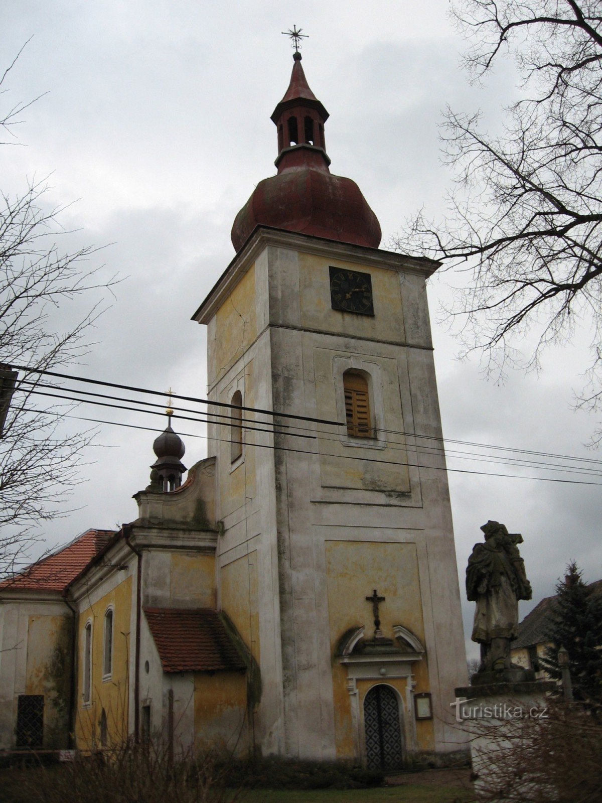 KIRCHE ST. PETER UND PAVLA IN DOLNI LUKAVICA