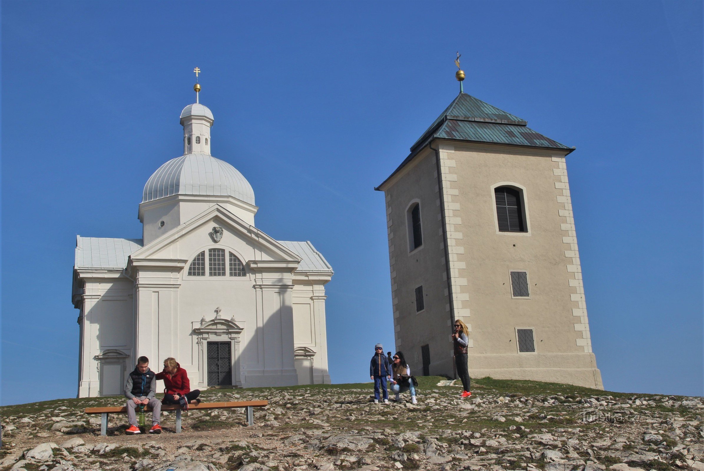 Kyrkan St. Sebestián på toppen av den heliga kullen