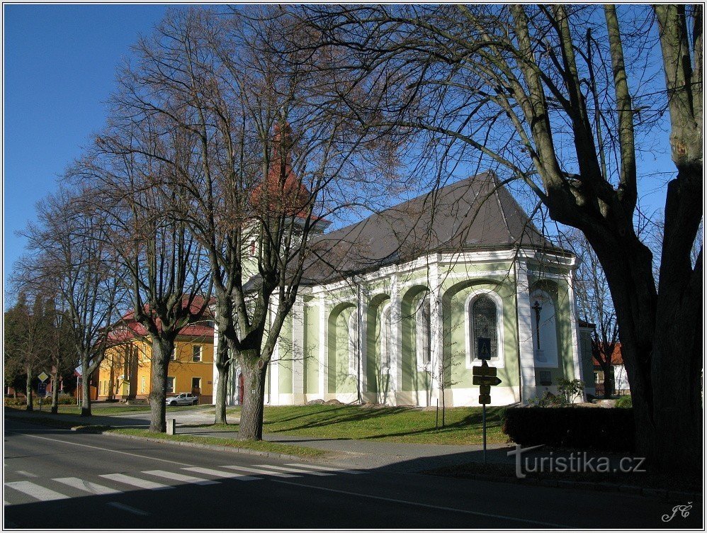 Pyhän kirkko Vavřince kaupungissa Seč