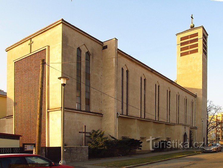 Kyrkan St. Vojtěch - Čtyři Dvory - České Budějovice