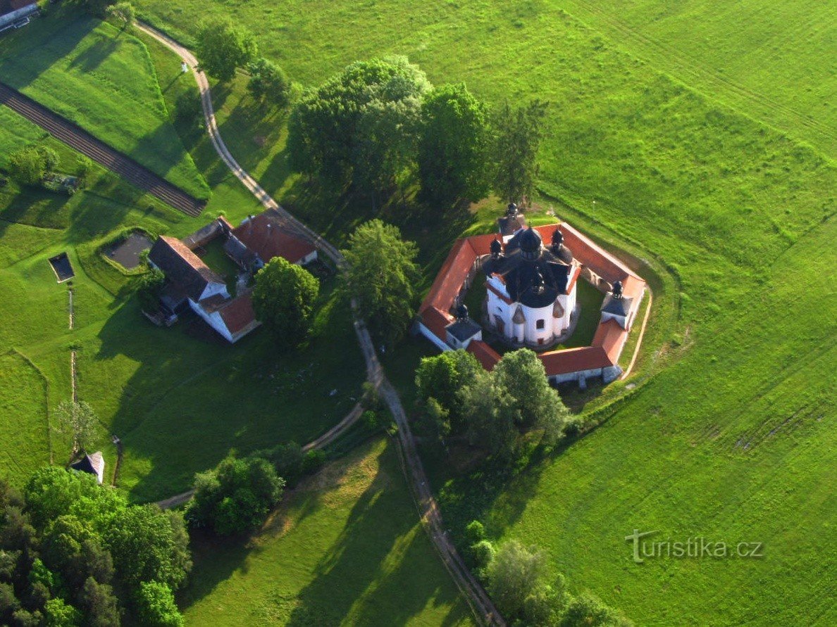 Igreja da Santíssima Trindade - de avião