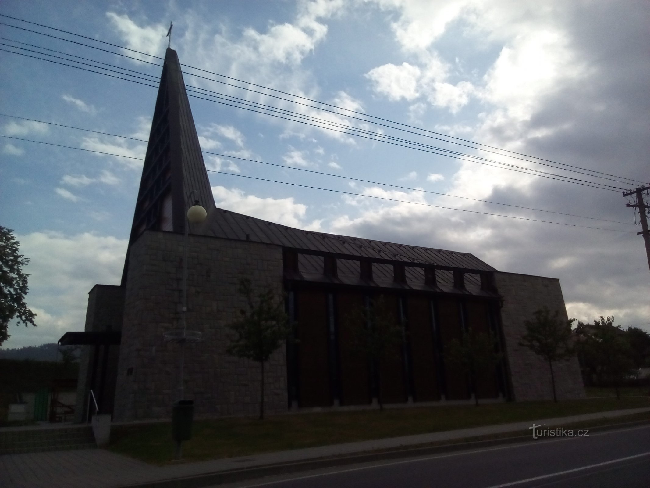 Kyrka i Písek nära Jablunkov