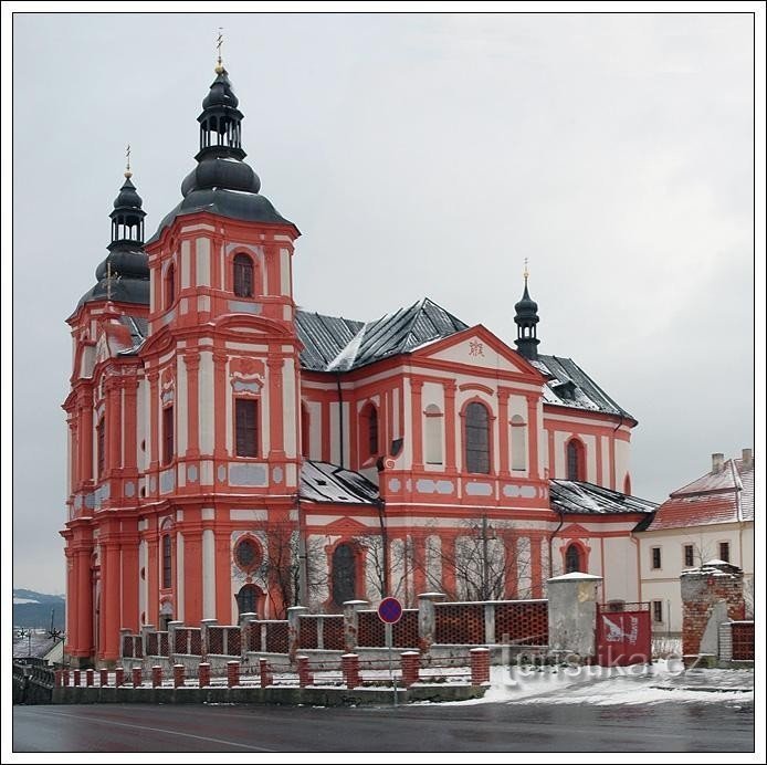 Kyrka i Přeštice: Přeštice? Pilgrimsplats kyrka. Antagandets gotiska kyrka