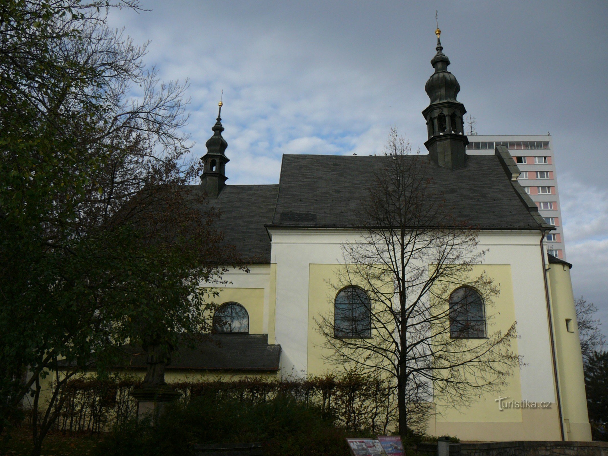 Mindenszentek temploma Místekben